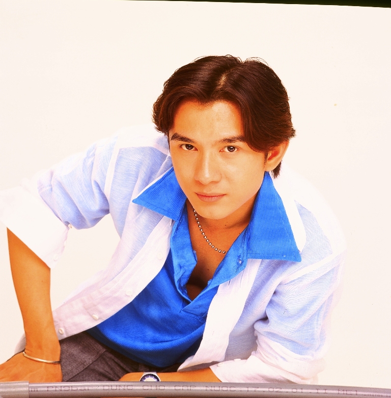 Song, anh Bo phải cạnh tranh với nhiều nam ca sĩ hơn. Giai đoạn này, Đàm Vĩnh Hưng bắt đầu xuất hiện.